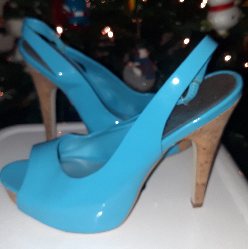 Jessica Simpson patent leather sling back platform heels